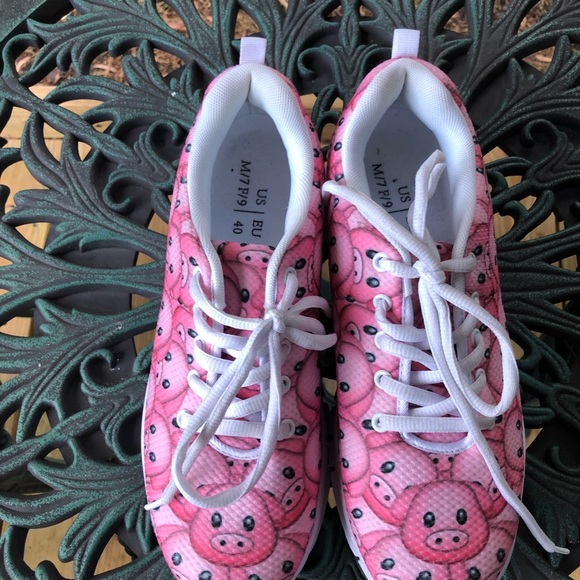 Women’s Piggy Print Tennis Shoes, Sz 9, NWOT - Picture 3 of 3